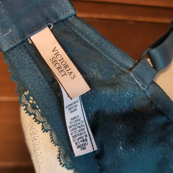 Body by Victoria VICTORIA'S SECRET Unlined Stretch Lace Demi Bra 38DD - Picture 11 of 13